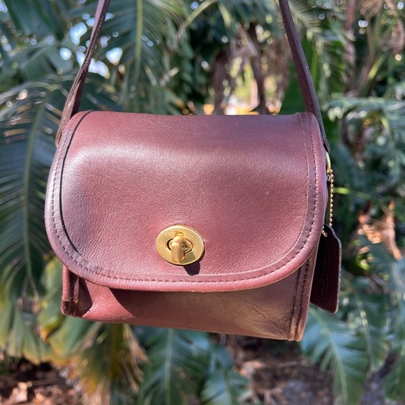 Vintage Coach Emmie Mahogany Brown Leather Crossbody Purse - Picture 2 of 15